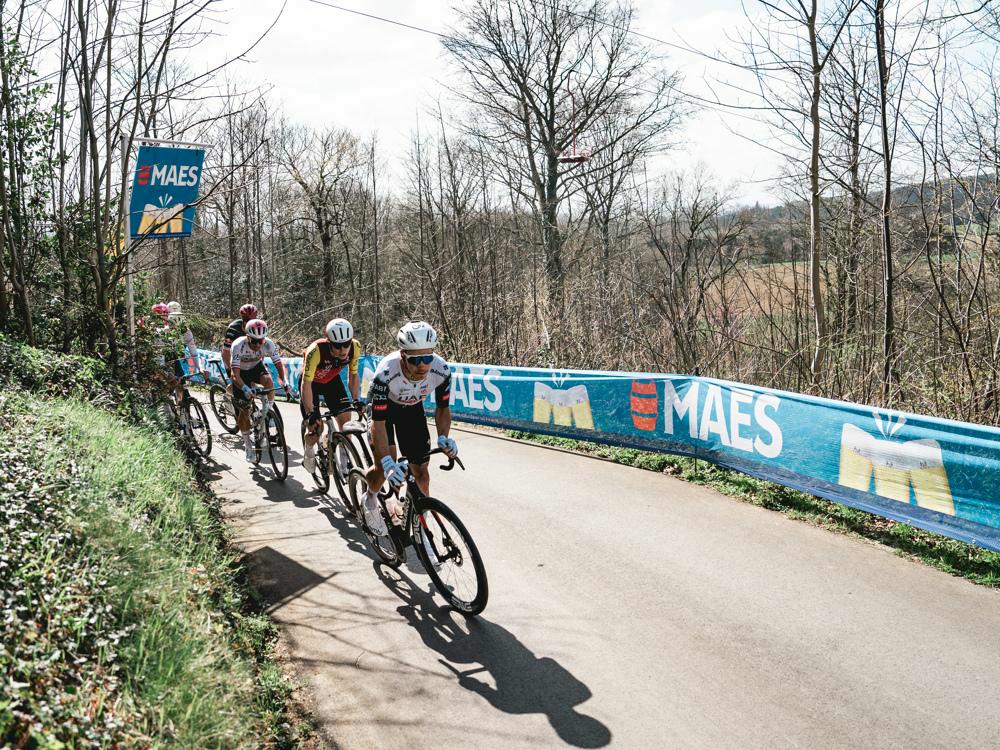 Discover the success stories of Proximus and MAES during the 2025 spring classics
